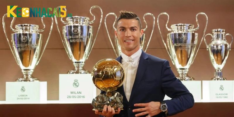 Ronaldo và kỷ lục cầu thủ có nhiều quả bóng vàng nhất
